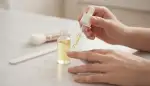 Kräftige Nägel: Nagelöl als Wachstums-Booster